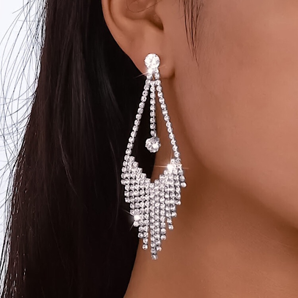 ⚜️𝟯𝟬%𝗢𝗙𝗙 𝗯𝘂𝗻𝗱𝗹𝗲𝘀 𝟯+⚜️ NEW Long Rhinestone Tassel Drop Earrings